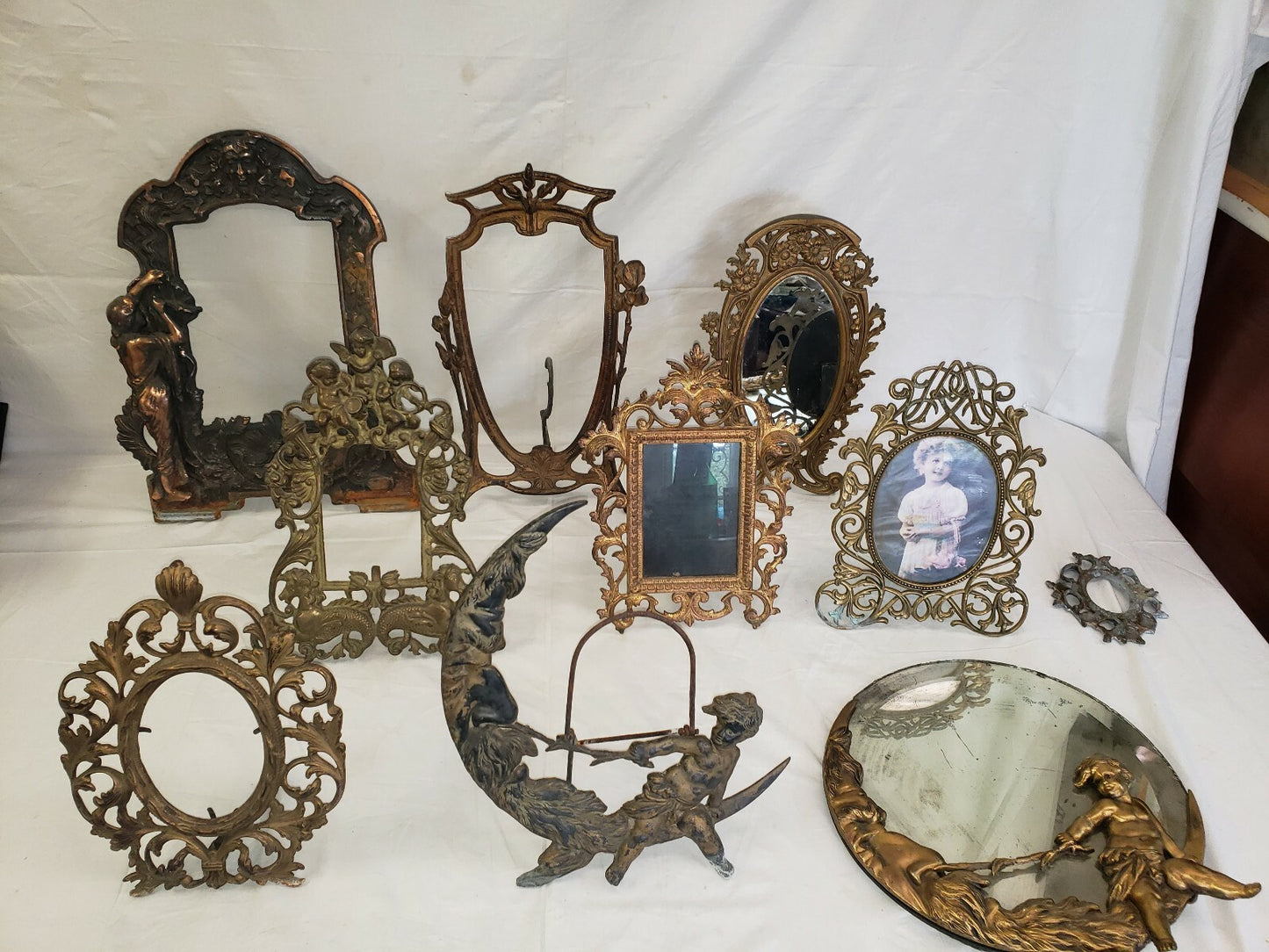 Antique Oval Gilt Cast Iron Tabletop Picture Frame  H 11" x W 8.5"  w Leg Rococo