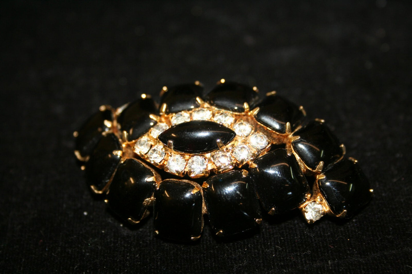Vintage 3-D Onyx Black & Rhinestone Large Pin Brooch  2.5" x 1.5"
