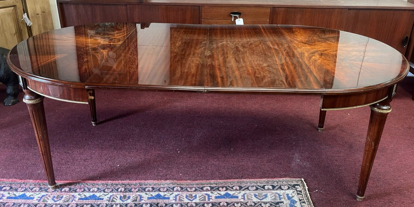 French Louis XVI Style Mahogany 44” Round High Gloss Dining Table w/ 2 Leaves