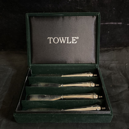 Towle Silversmiths Set of 4 Cheese knives In Original Box