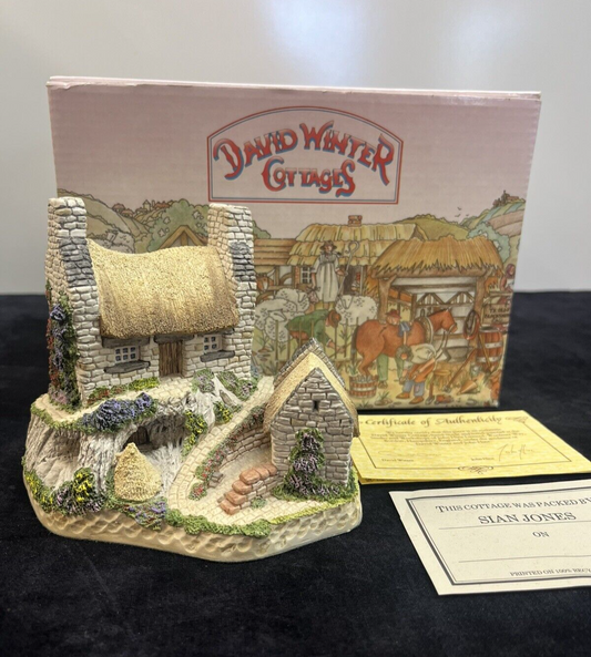 The Irish Collection, Secret Shebeen By David Winter w/box + COA