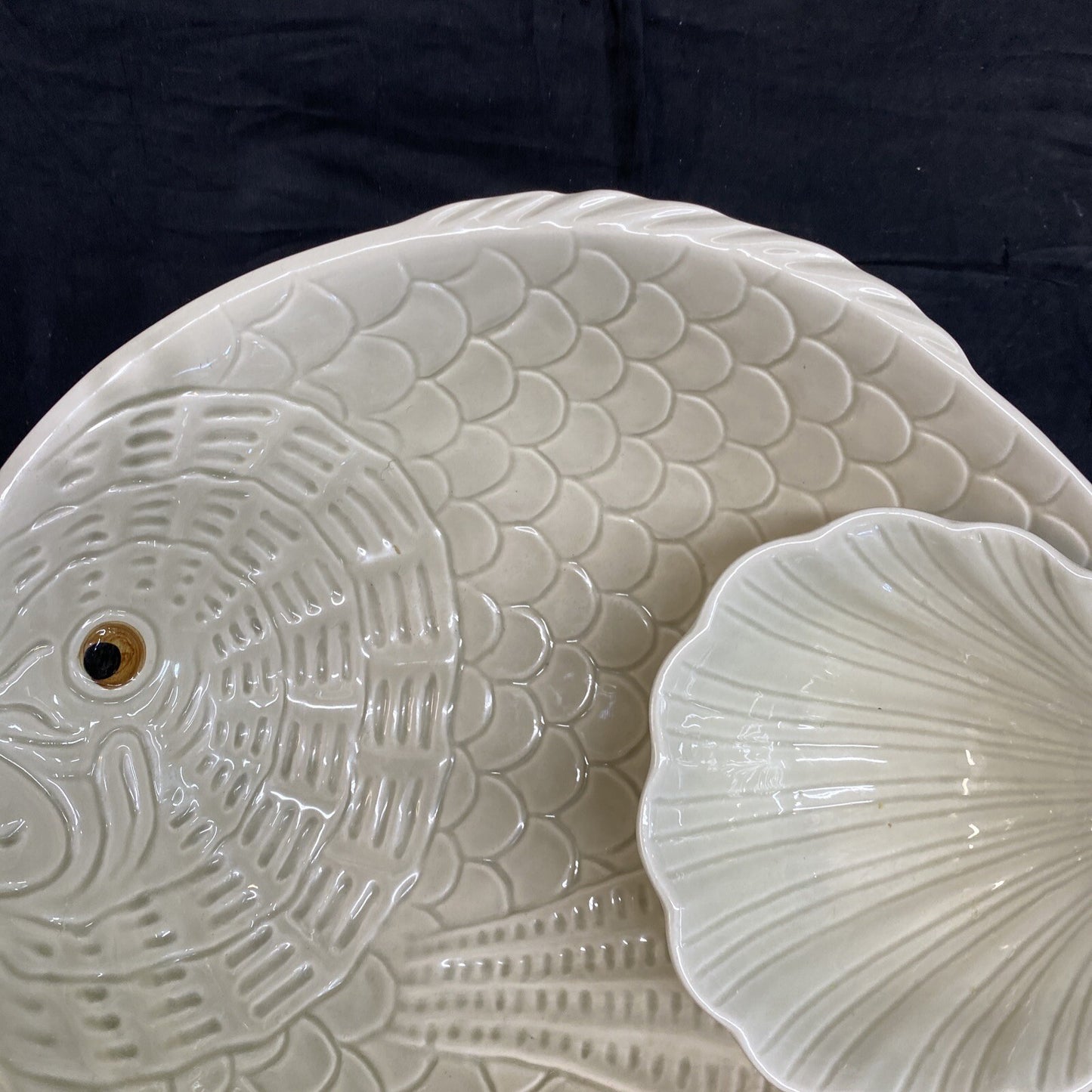 Fitz & Floyd Ivory Colored Fish Chip & Dip Bowl