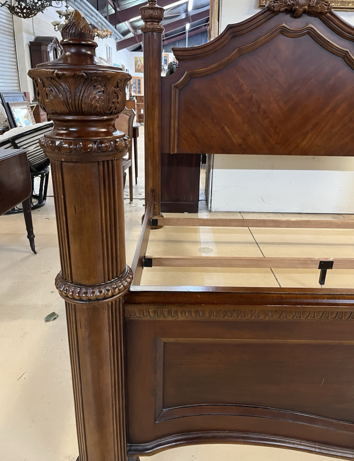 Bernhardt Modern King Size 4 Poster Bed CL12