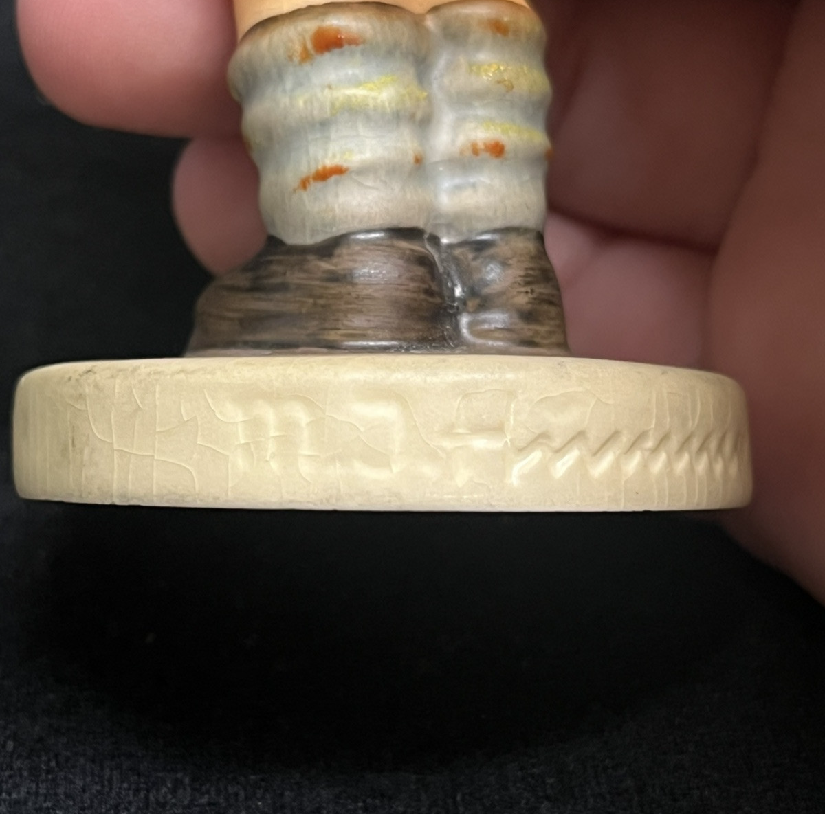 Vintage M.I. Hummel Goebel Porcelain "School Girl" Figurine 81 2/0 W. Germany