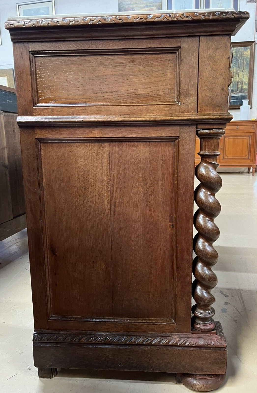 FRENCH RENAISSANCE REVIVAL MARBLE-TOP CARVED OAK COMMODE