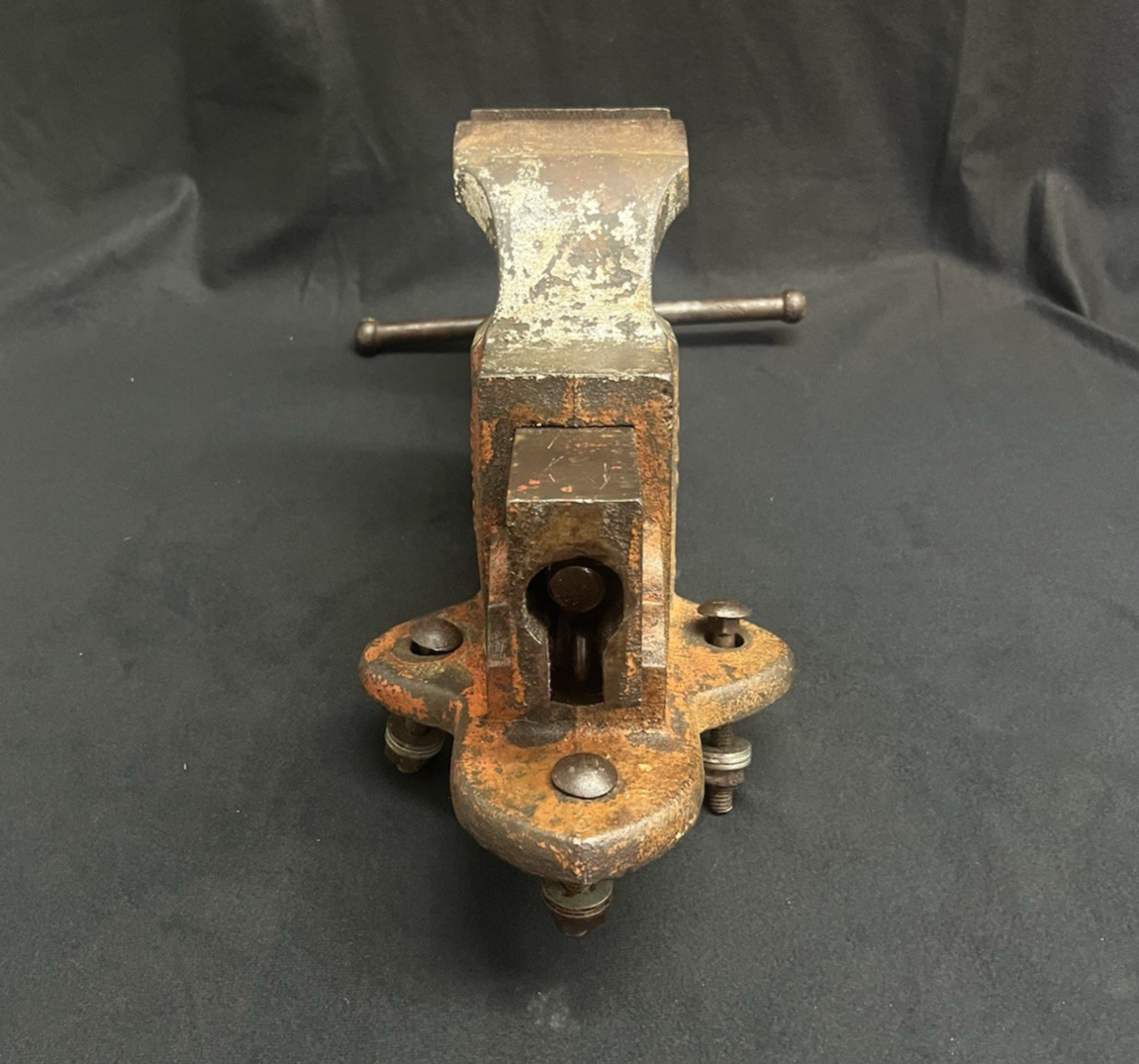 Vise, CHAS. PARKER & Co., Vintage No. 953-1/2 Bench Vise, Weighs 36 lbs., USA