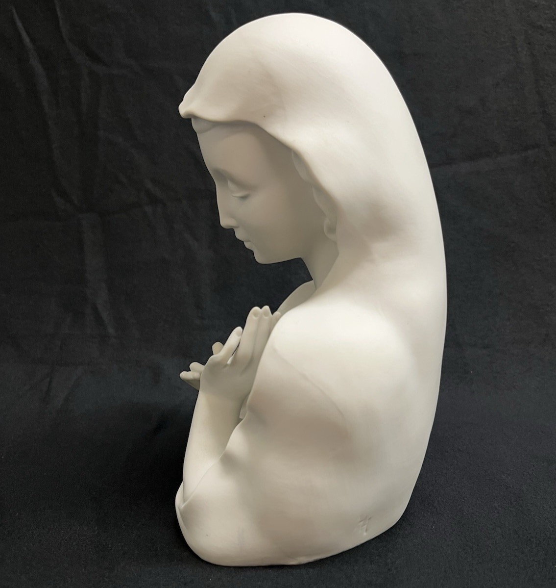German Gerold Porzellan Bavaria Bisque Porcelain Virgin Mary Stigmata Pose Bust