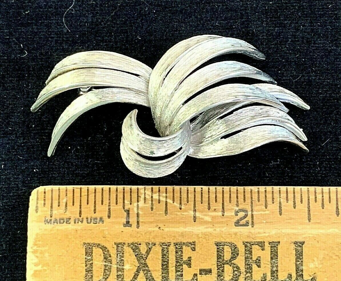 Lg Vintage Signed ALAN J. Textured Narrow Leaf Silver  Pin