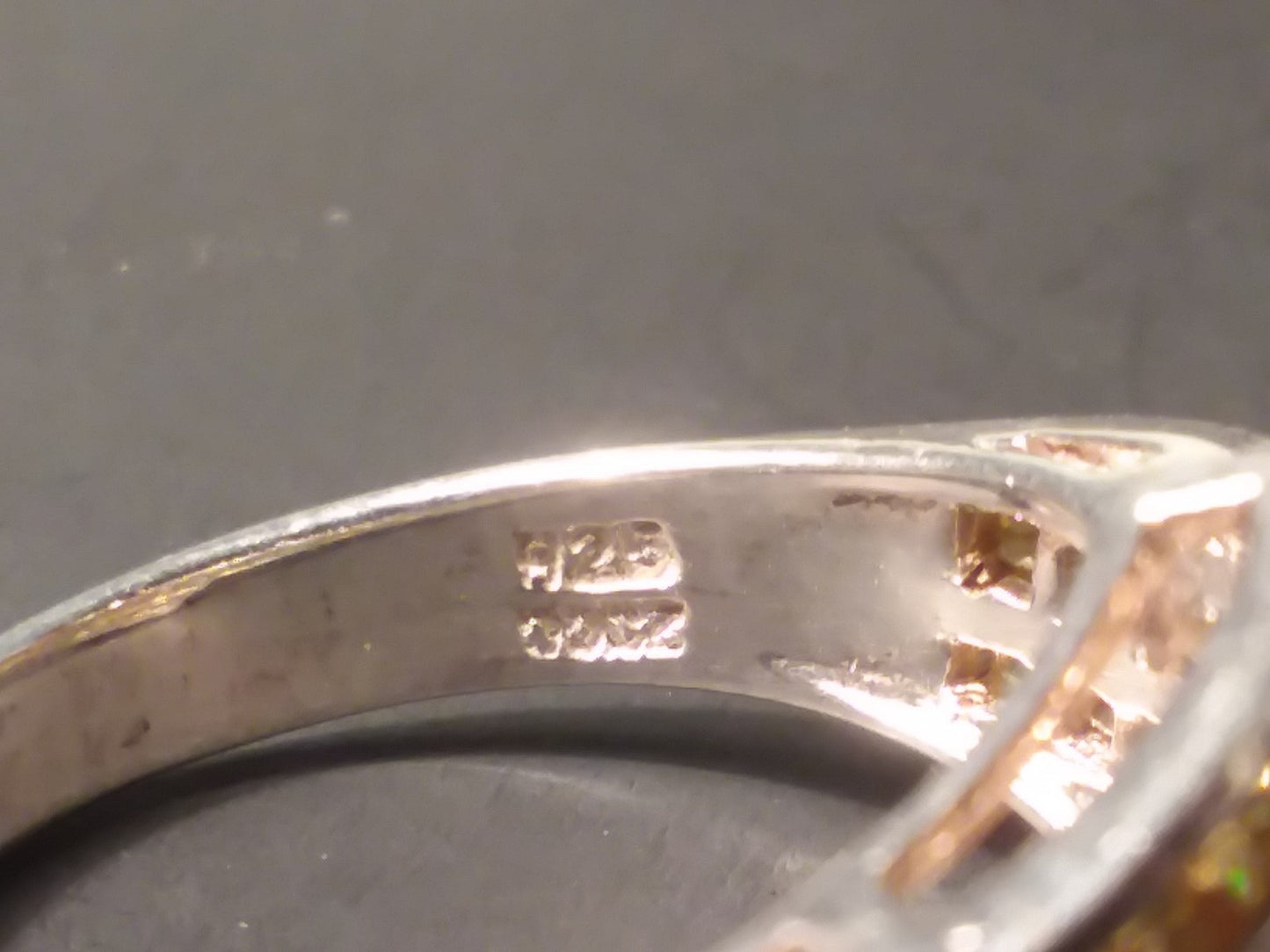 925 Sterling Cz & Yellow Citrine Gemstone Ring 5.3g sz 9.75