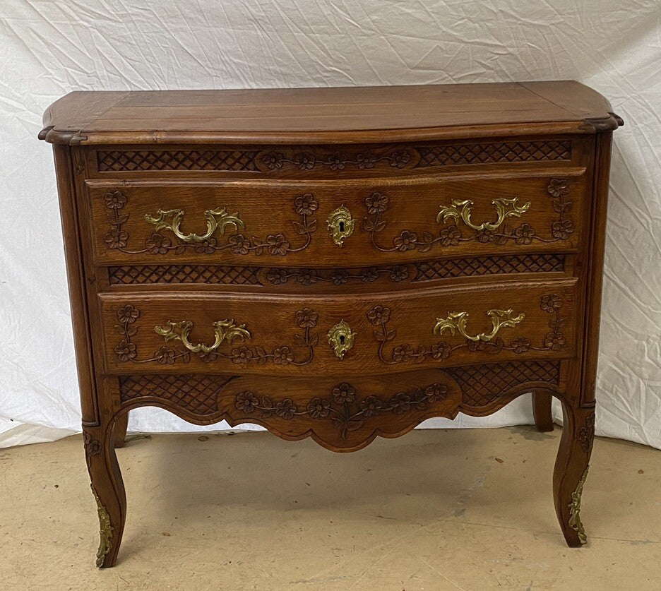 FRENCH PROVINCIAL LOUIS XV STYLE OAK COMMODE