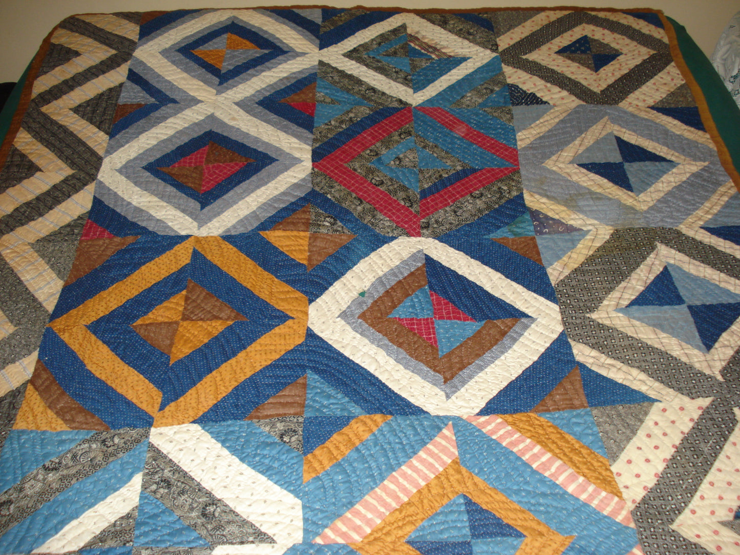 VINTAGE BLUE HANDSTITCHED PATCHWORK APPLIQUE CRAZY QUILT/BEDSPREAD/COMFORTER