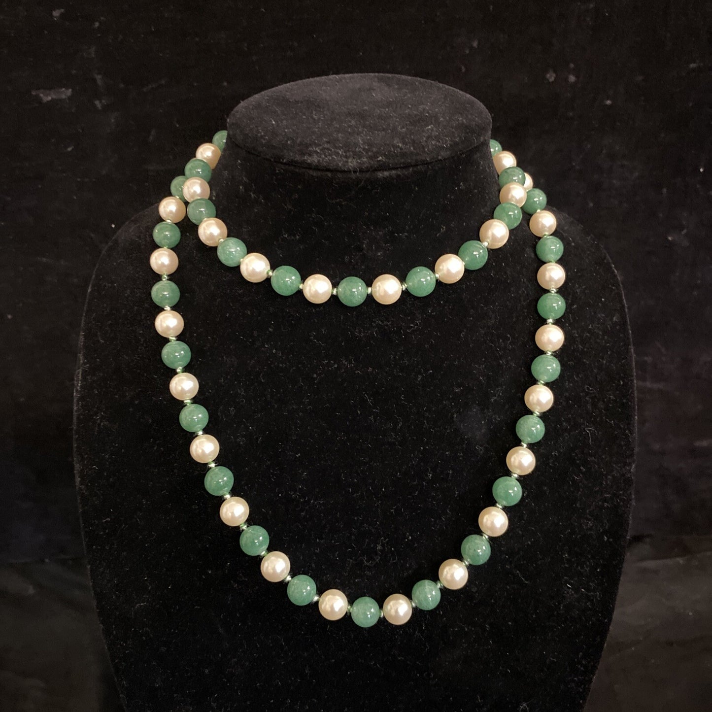 Hand Knotted Simulated Pearl & Aventurine Beaded Necklace 36" 9.5mm