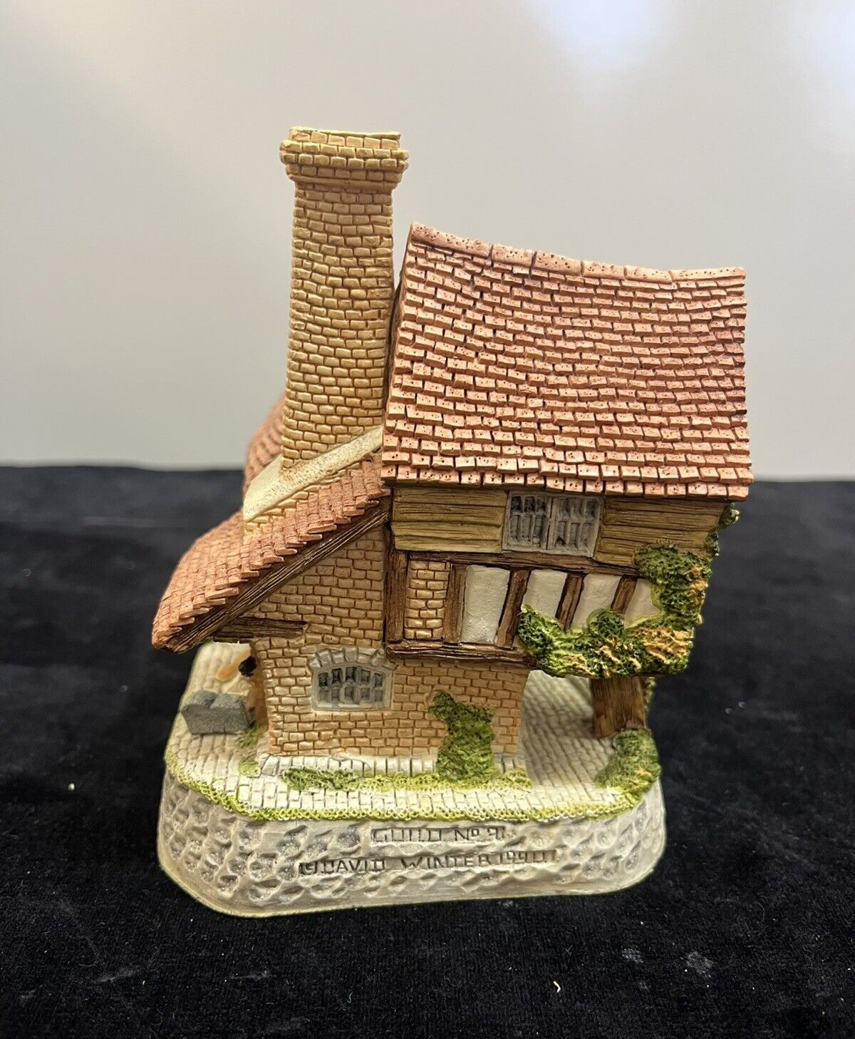 David Winter Cottages Tomfool’s Cottage 1990  Original Box & COA