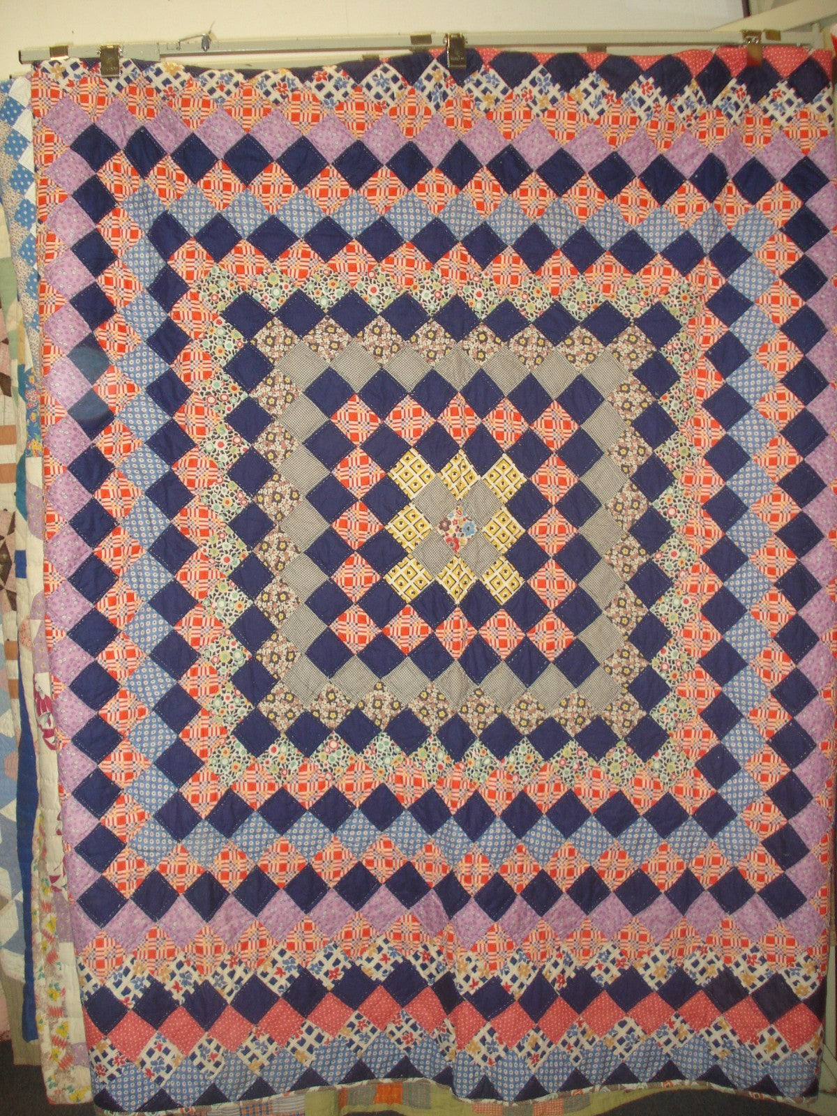 HANDSTITCHED PATCHWORK APPLIQUE DIAMOND PATTERN QUILT BEDSPREAD