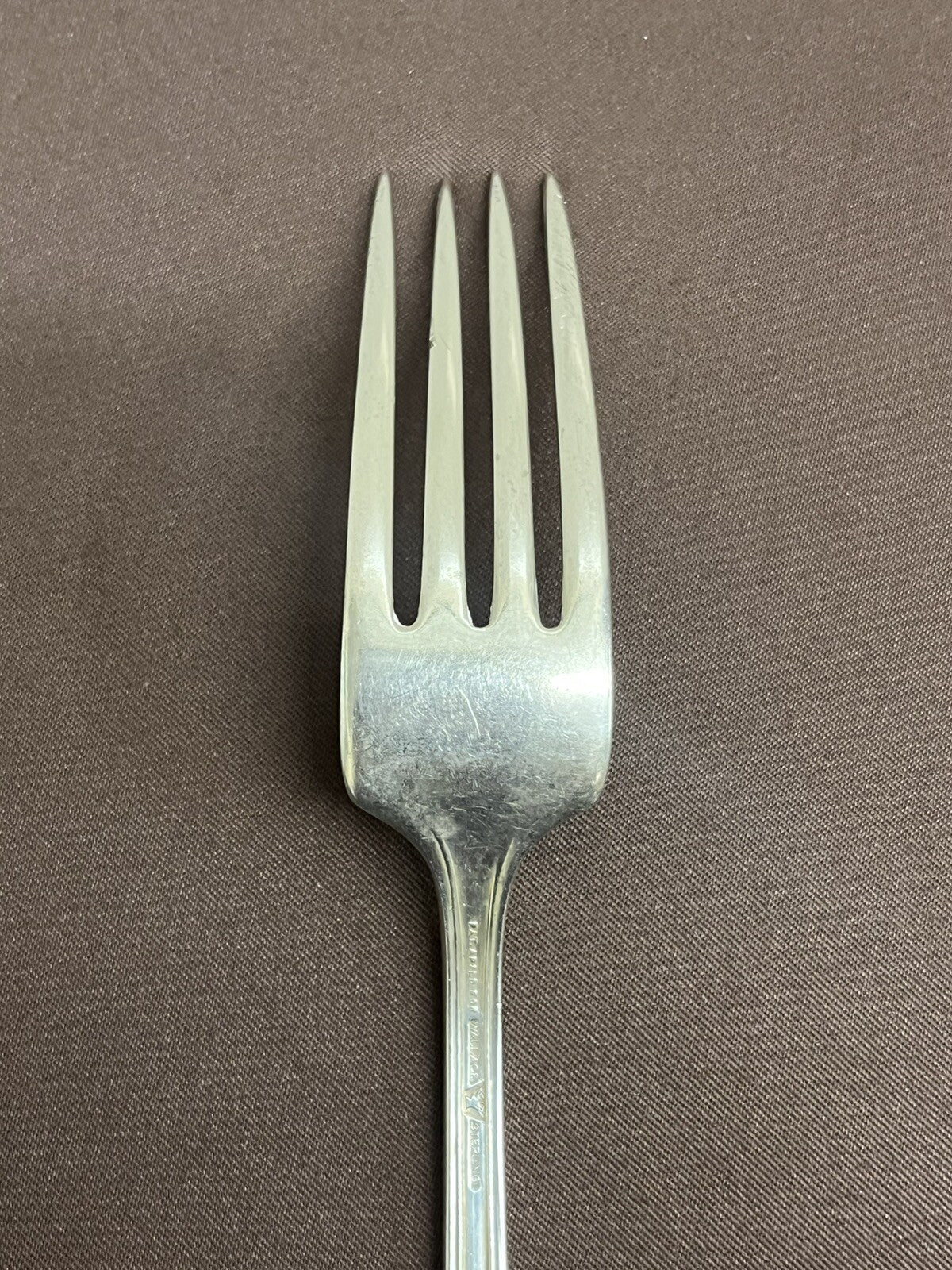 Rose Point by Wallace 46.7g Sterling Silver 7" Dinner Fork  Flatware