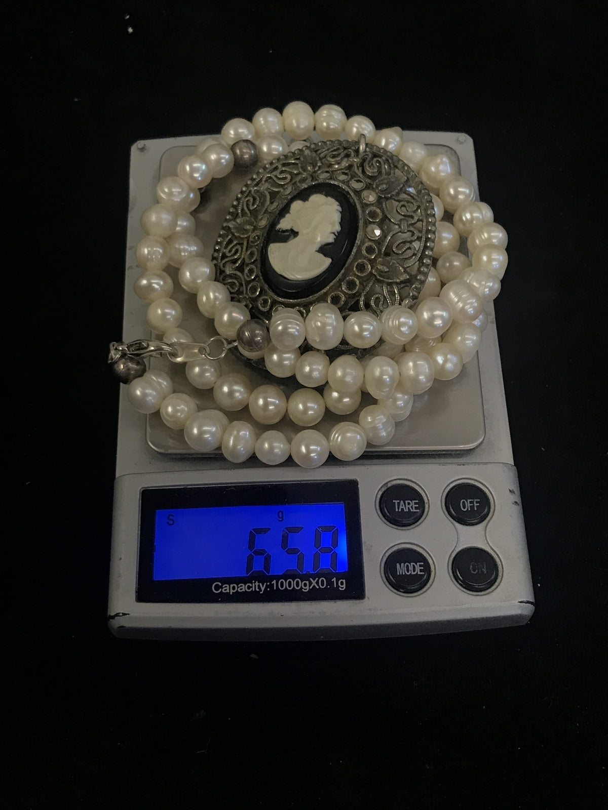 Freshwater Genuine Pearl Necklace with Vintage 2" Black White Cameo Pendant