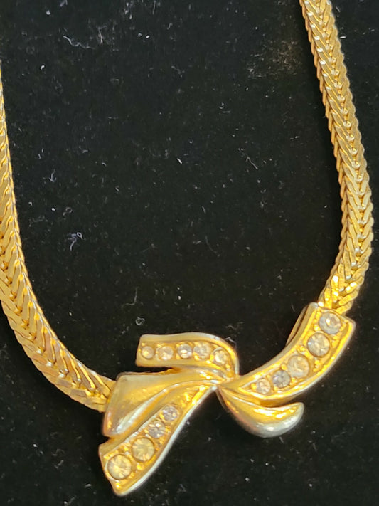 Vtg Monet 16" gold tone necklace Swirl Rhinestones Ribbon Thin Herringbone Chain
