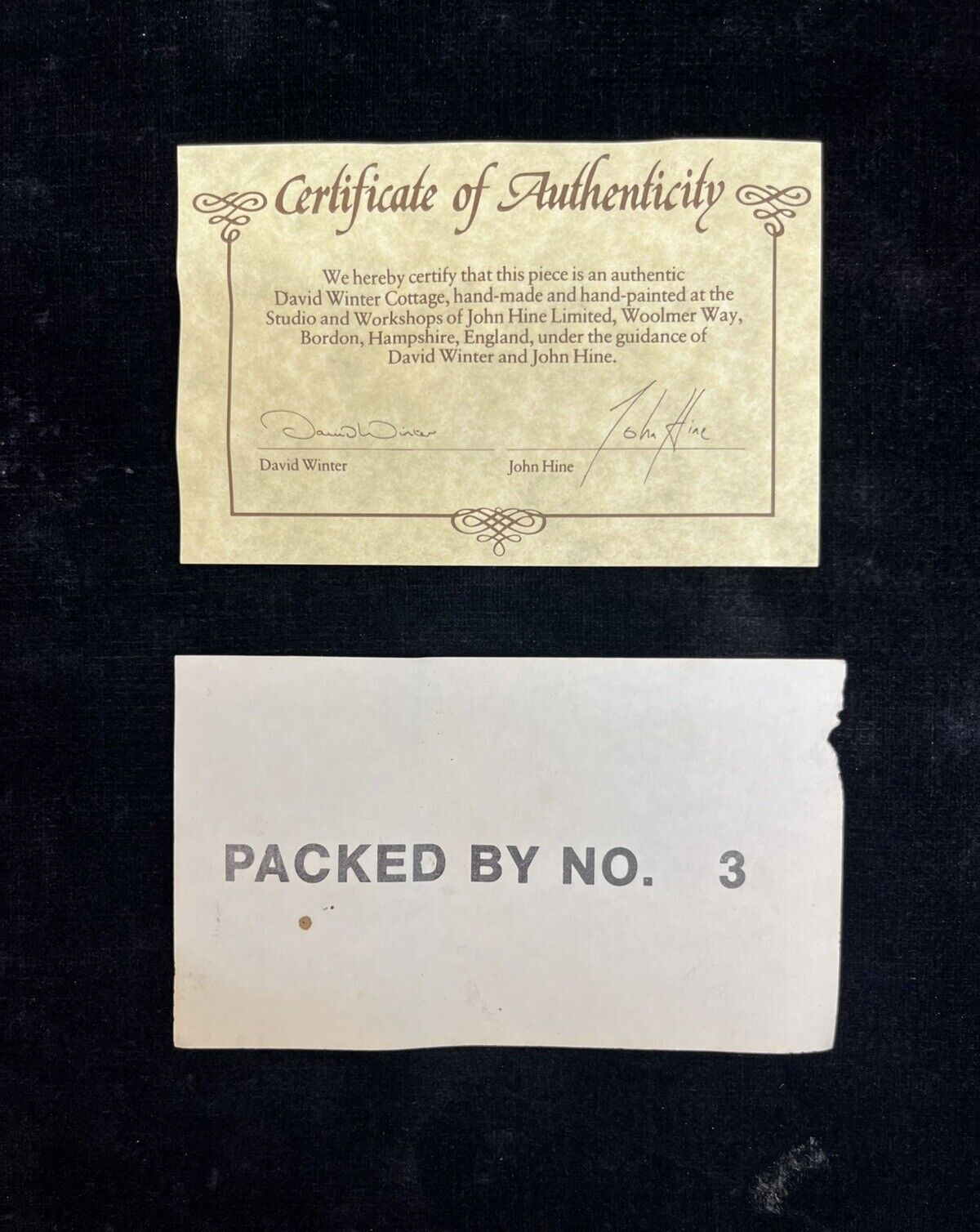 David Winter Cottages -  Squires Hall - 1985  British - Original Box w/ COA