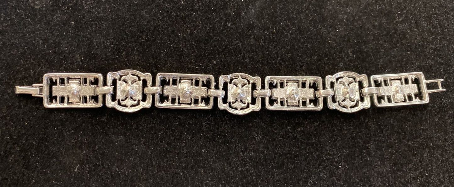 Vintage Rhinestone Link Bracelet 7 1/2" w Blue Stones