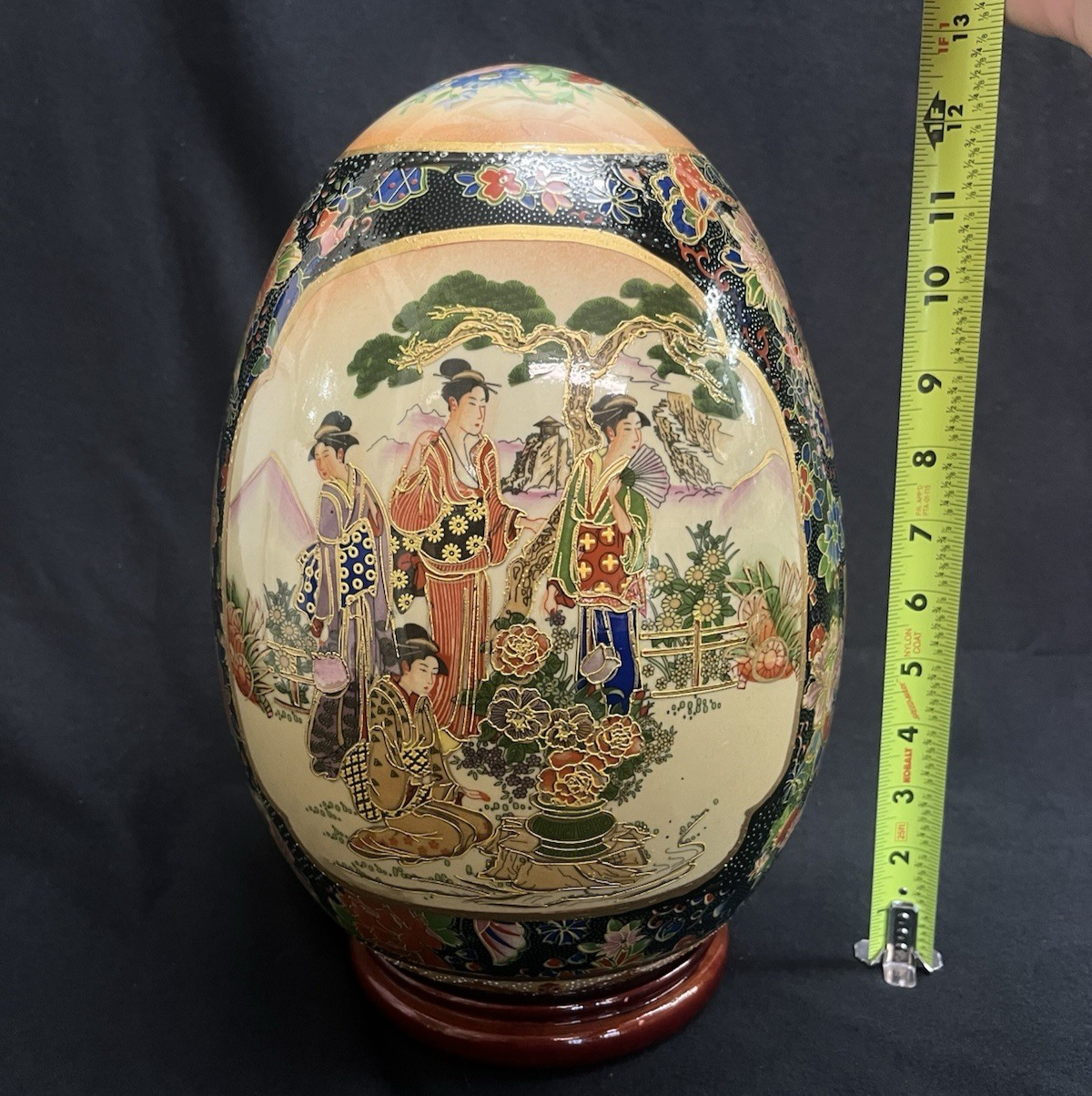 PB8 K.O.K Vintage Satsuma Hand Painted Moriage Geisha Scene Ceramic Egg w/ Base