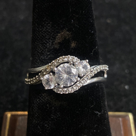 Sterling Silver 925 Ring Size 6.75 CZ Stones 2.8g