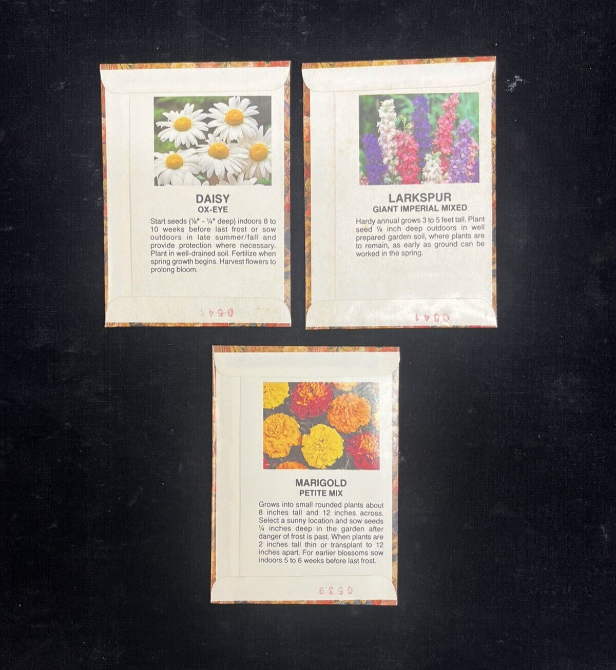 David Winter Gardener's Cottage mint condition w COA w/ original box 3x Seeds