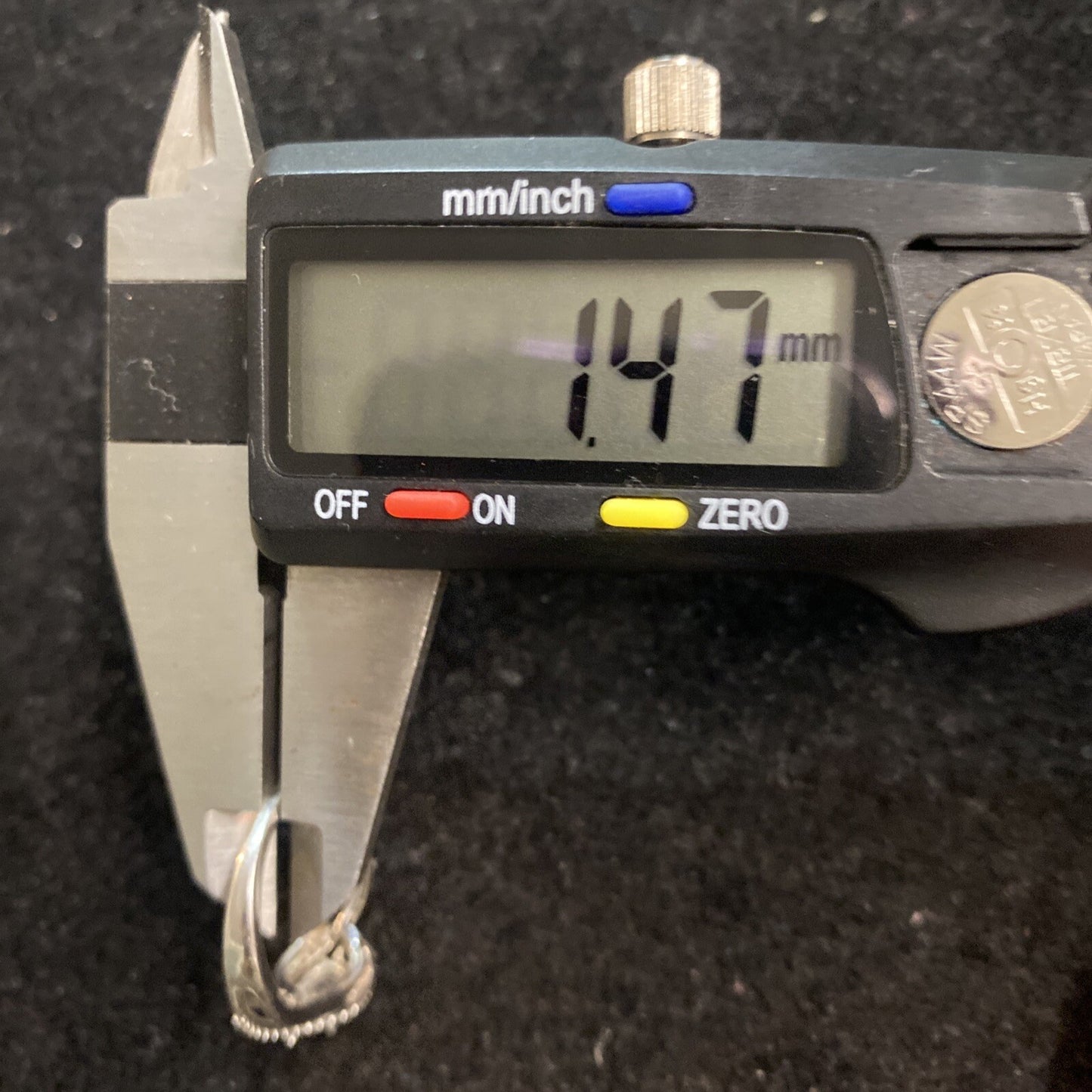 Sterling Silver 925 Ring Size 6.75 CZ Stones 2.8g