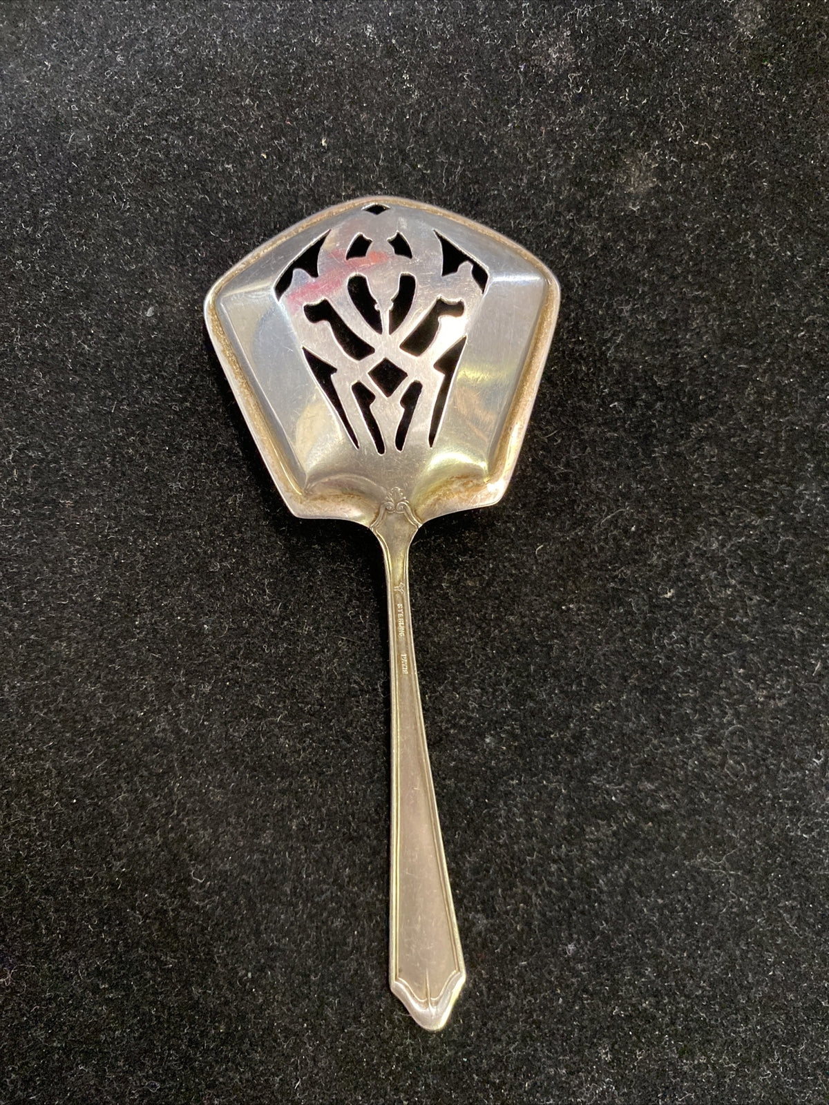 Lunt Sterling Chateau-Chateau Thierry 5" Bon Bon Spoon Shovel  1919  PC10