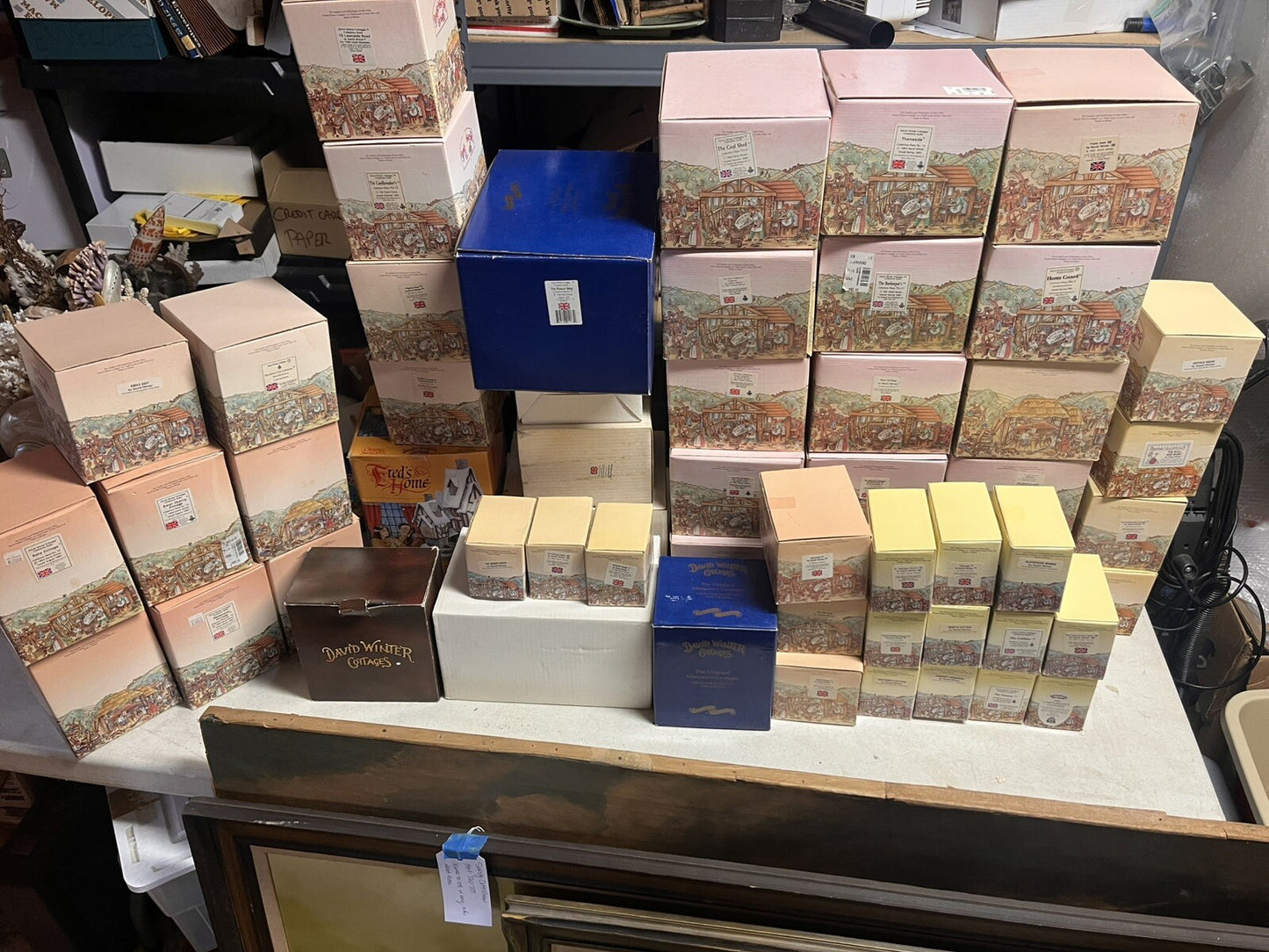 David Winter Cottages Collectors Piece No.6 1989: The Coal Shed w/ box