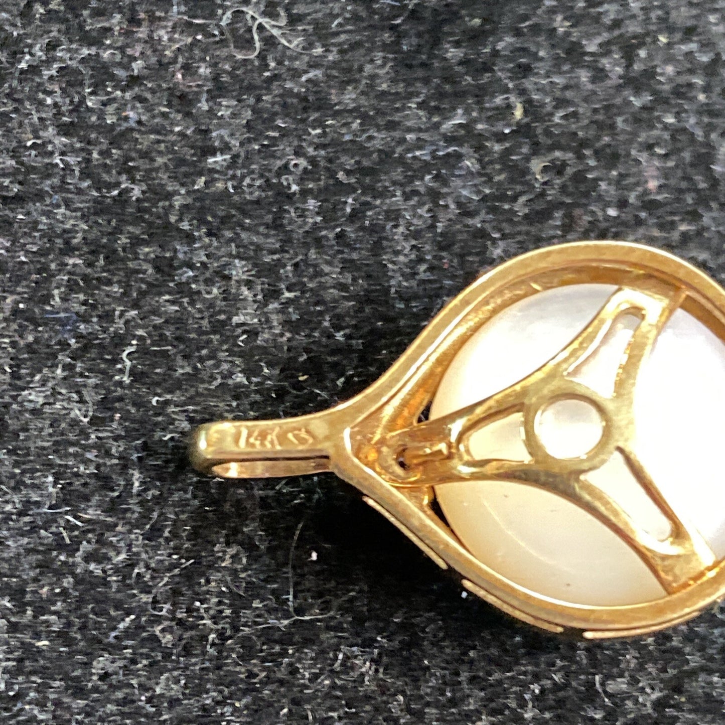 4.3g 14K Yellow Gold, Ruby & Pearl Pendant Necklace Drop 16.5mm