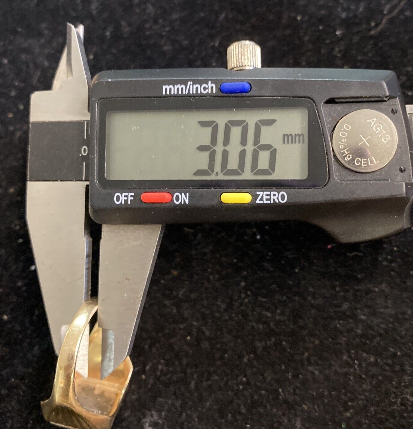 8G Men's 10k Yellow & White Gold .16cts Diamond TW Ring Size 12.25