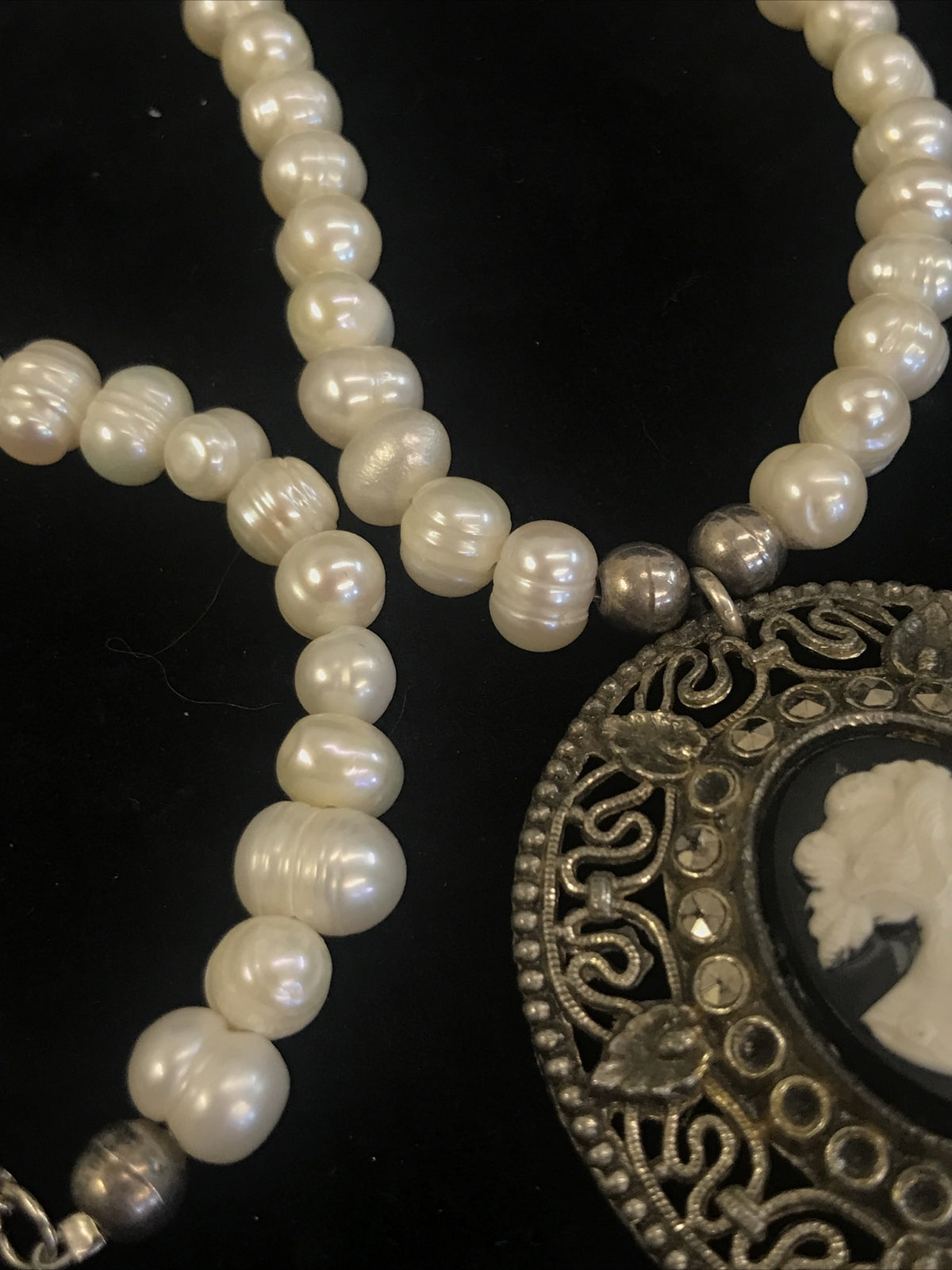 Freshwater Genuine Pearl Necklace with Vintage 2" Black White Cameo Pendant
