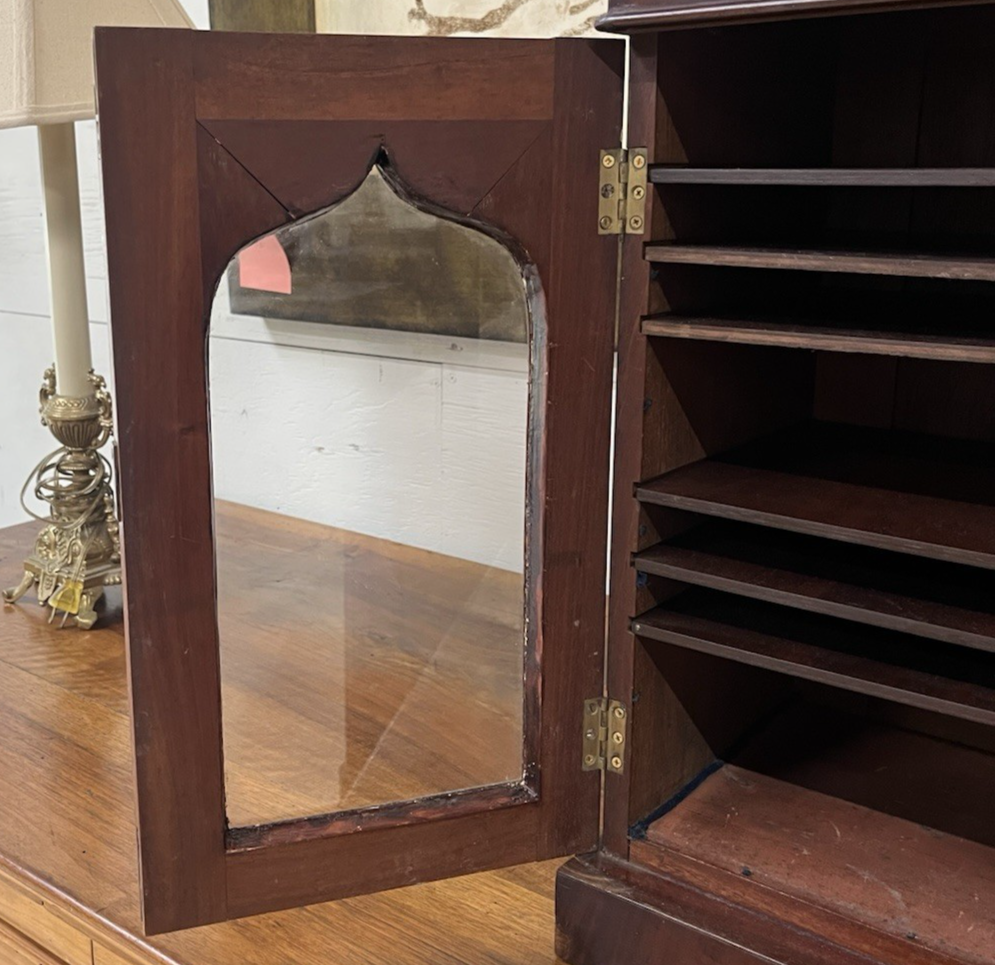ENGLISH MAHOGANY TABLETOP COLLECTOR'S CABINET 20 5/8" TALL