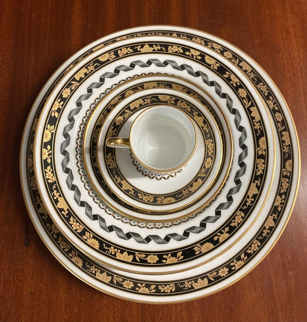 Richard Ginori Pincio Blak Black Place Setting Dish Set Of 6