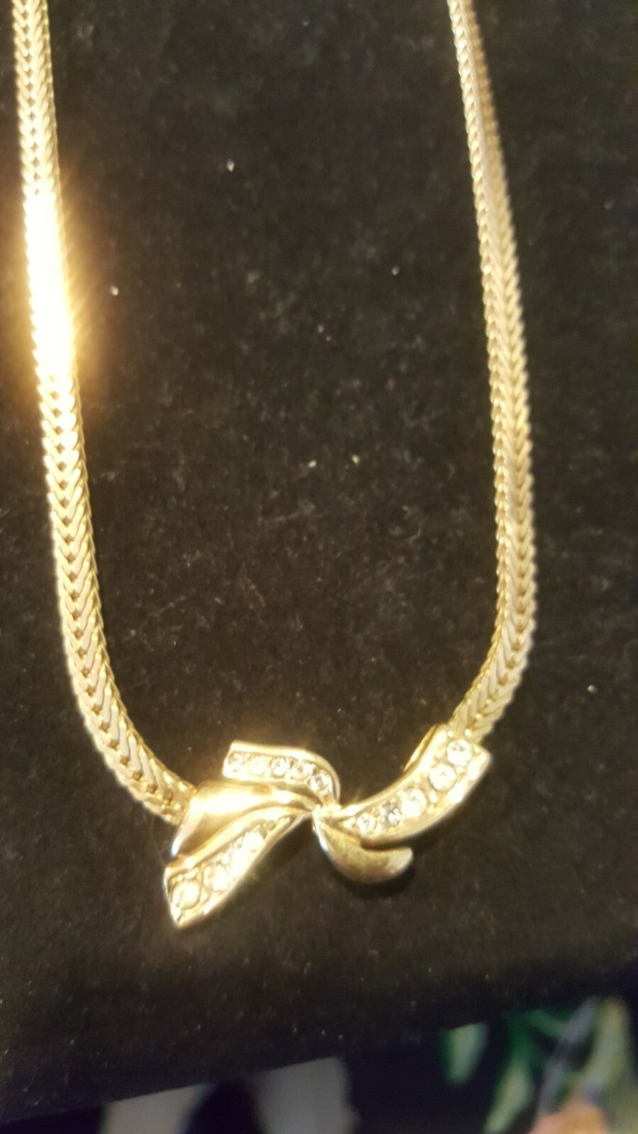 Vtg Monet 16" gold tone necklace Swirl Rhinestones Ribbon Thin Herringbone Chain