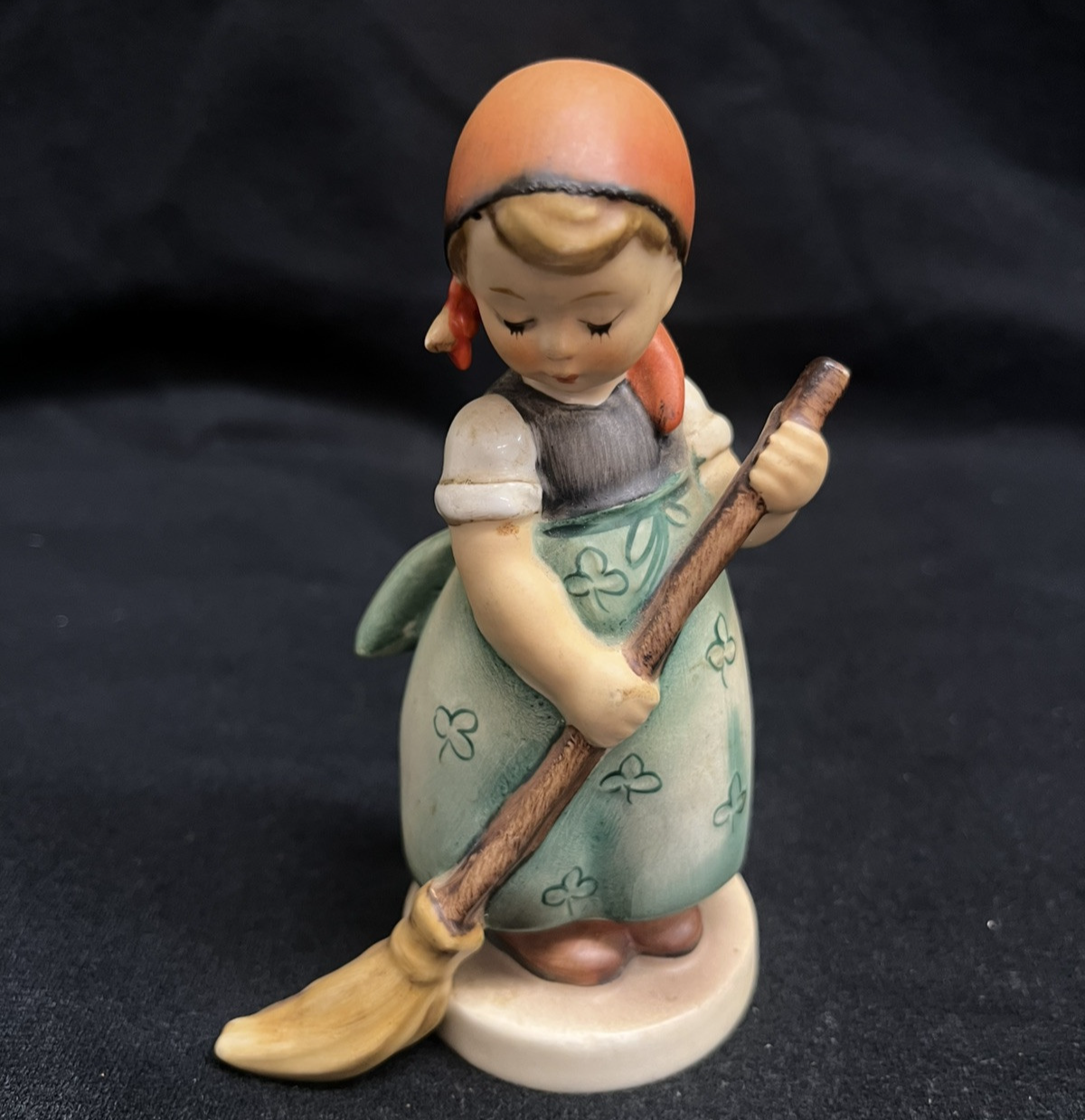 Vintage M.I. Hummel Porcelain “Little Sweeper” Figurine #171 W. Germany