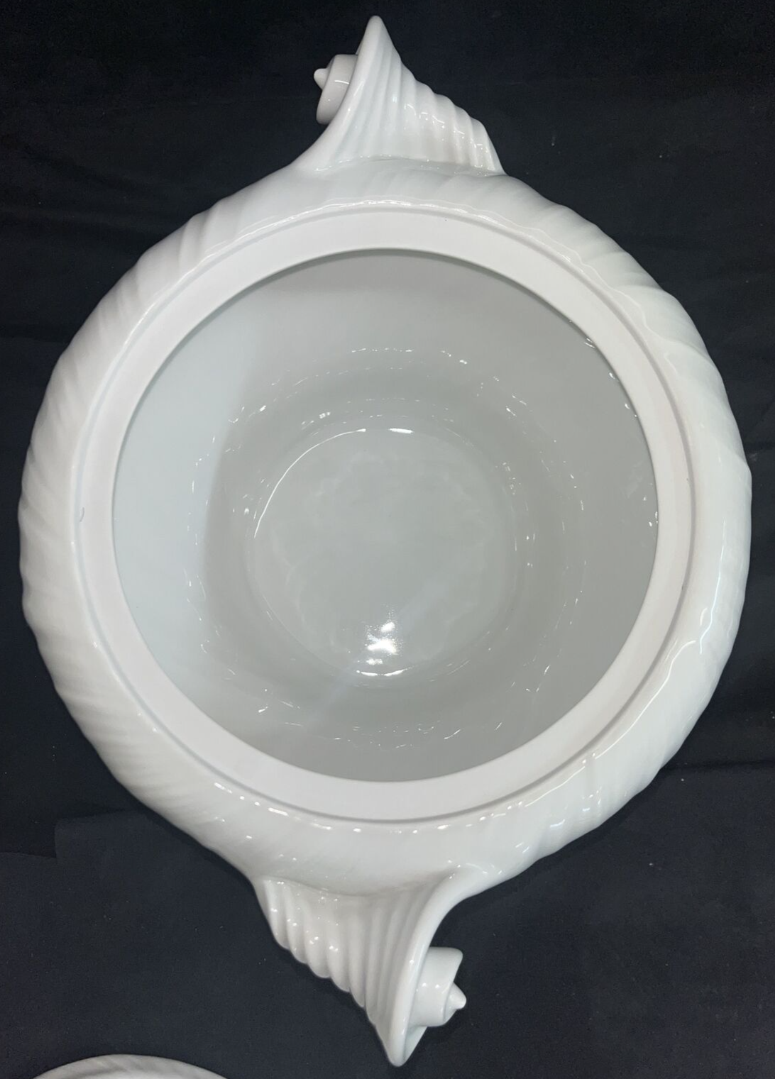 Royal Copenhagen 14180 White Shell Nautilus Konkylie Triton Tureen W 6 Bowl Set