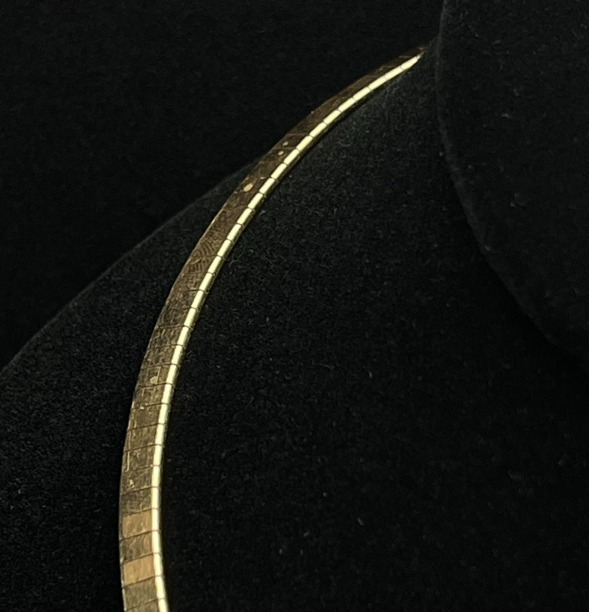 14K Yellow Gold 19.6 g 5 CZ Stones Omega Collar Necklace 15.5"