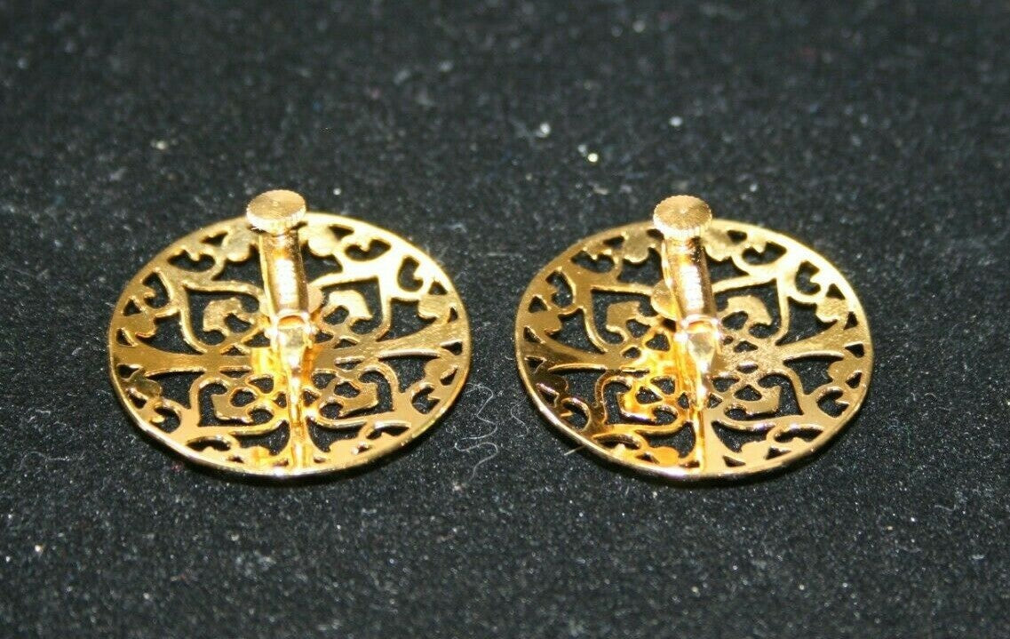 1980s Napier Filgree Round clip screwback earrings Goldtone 1.5"