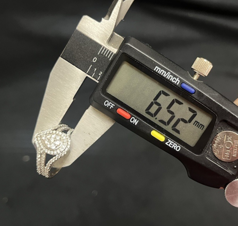 10k White Gold 1 CT TW Diamond Pear Shaped Ring 3.2g