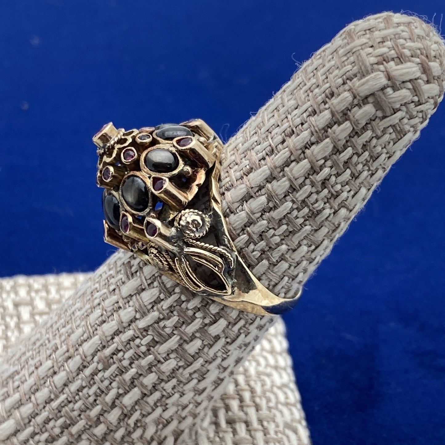 10k Yellow Gold 1960s Thailand Ring Synthetic Stones Size 7.75 5.3g