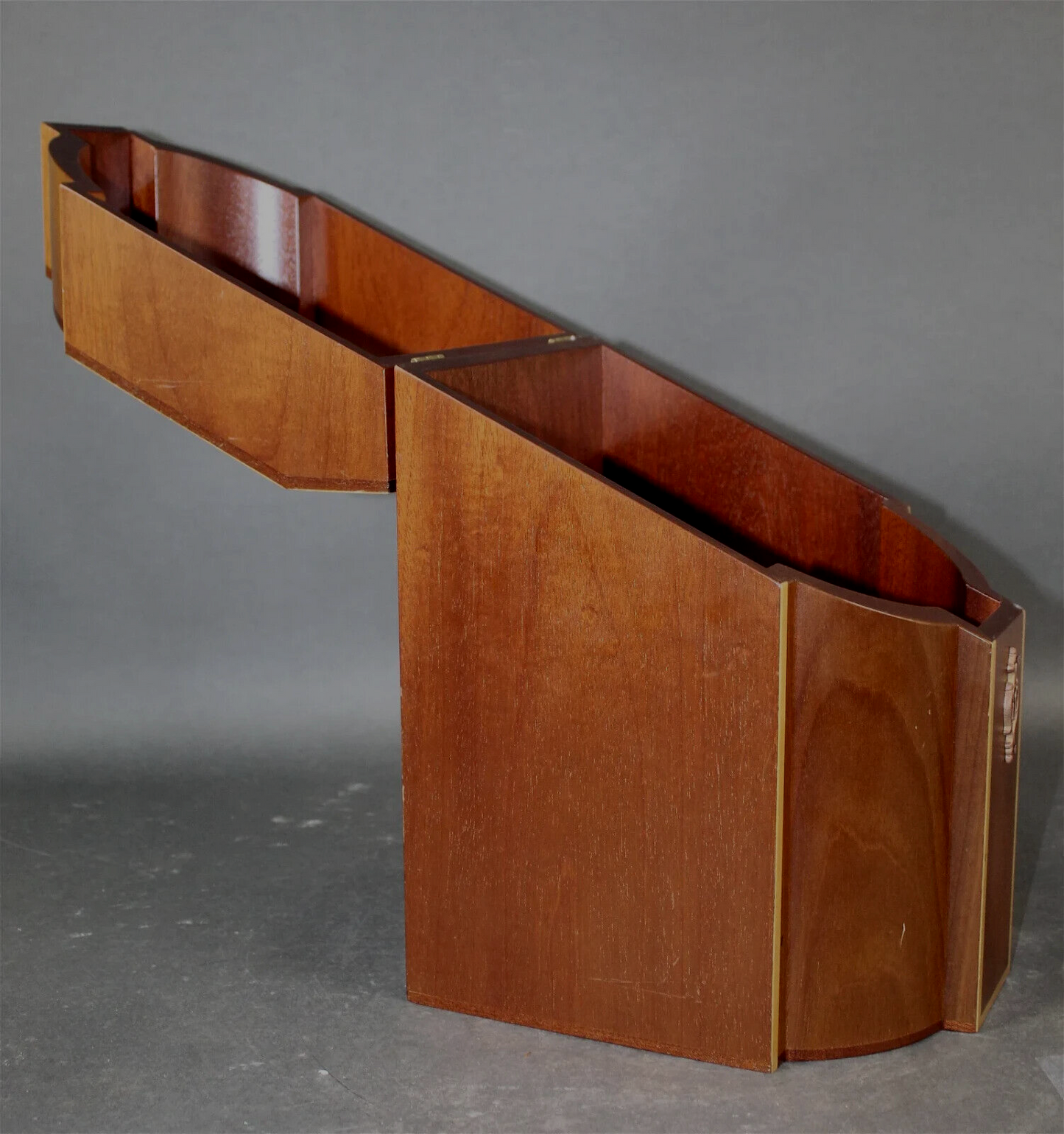 Neoclassical Hepplewhite style Open Mahogany Knife Box Storage