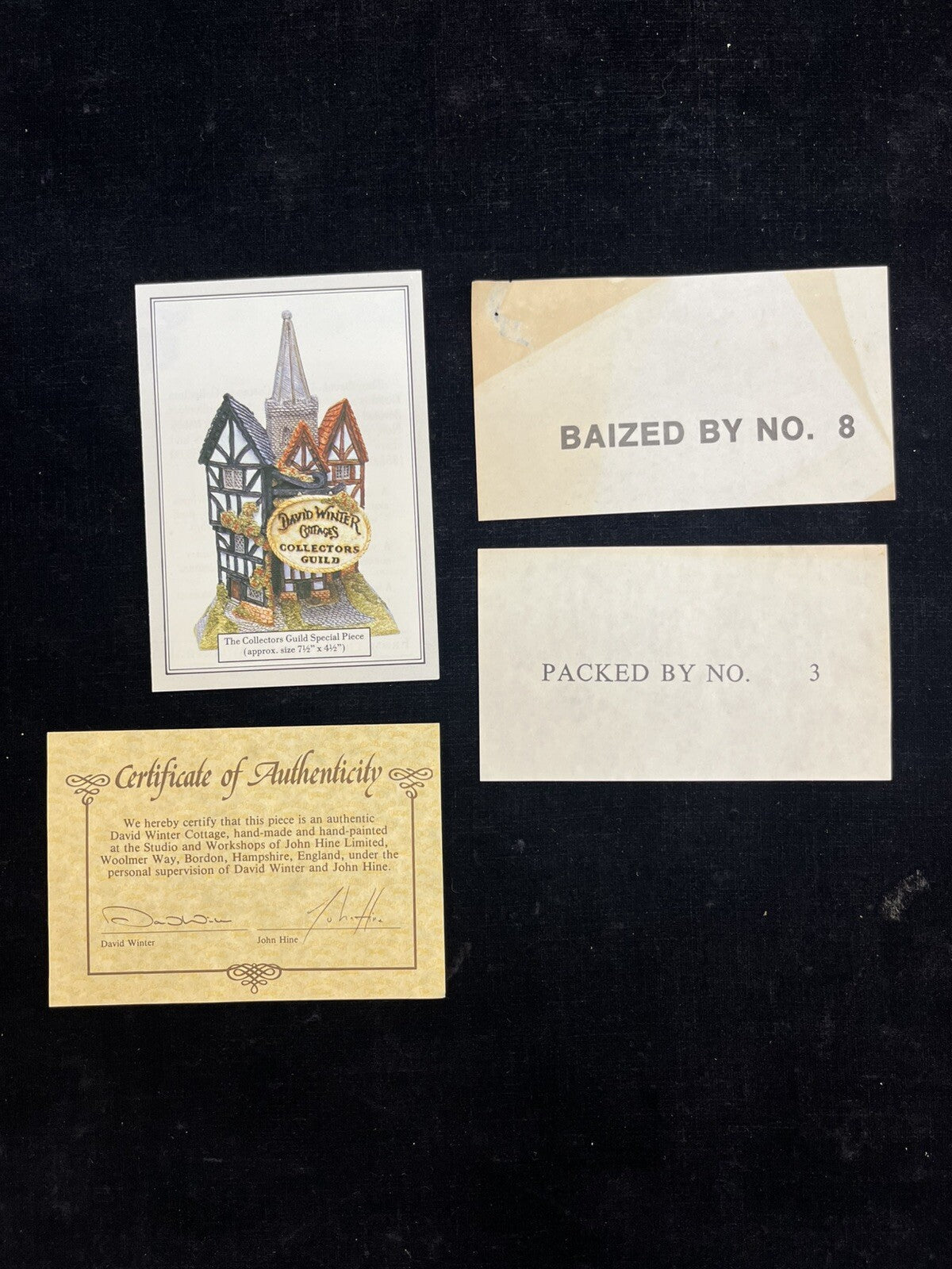 David Winter Queen Elizabeth Slept Here W / COA / Box / Packaging