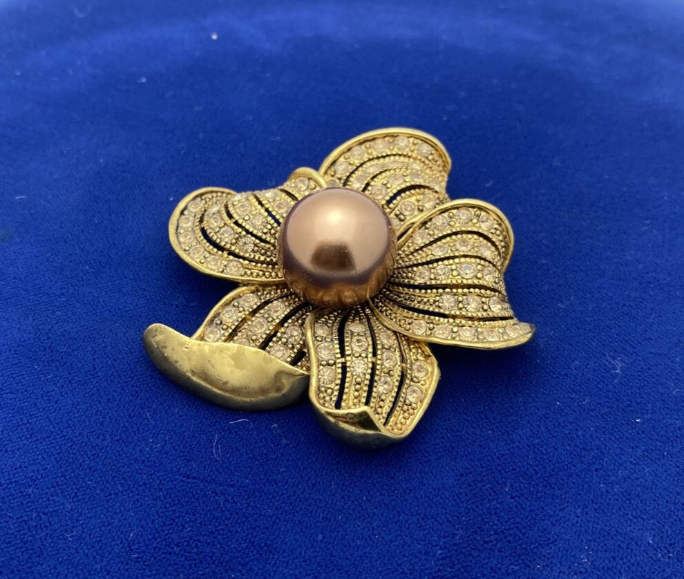 Vintage 1970s Dogwood Flower Amber Rhinestone Brooch  Gold Tone Pin Lg Pearl Ctr