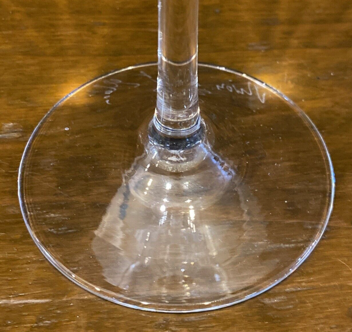 Vtg  Handmade Venetian Wine Glass 9.5" Gold Leaf Ball top of Stem Signed BH323