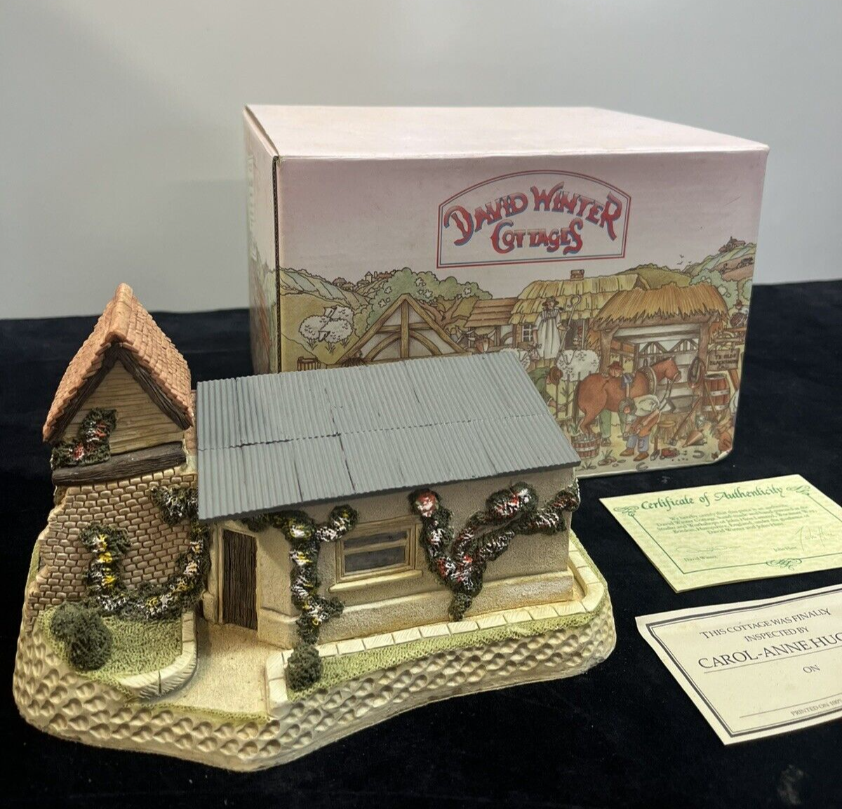 David Winter Cottages Collectors Piece No.6 1989: The Coal Shed w/ box