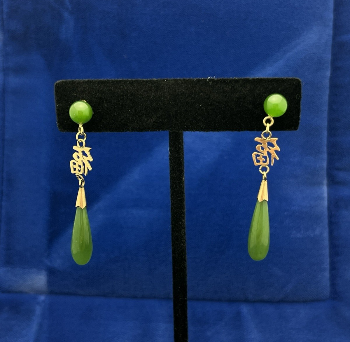 14k Yellow Gold Nephrite Jade “Good Fortune” Tear Drop Earrings 3.85g