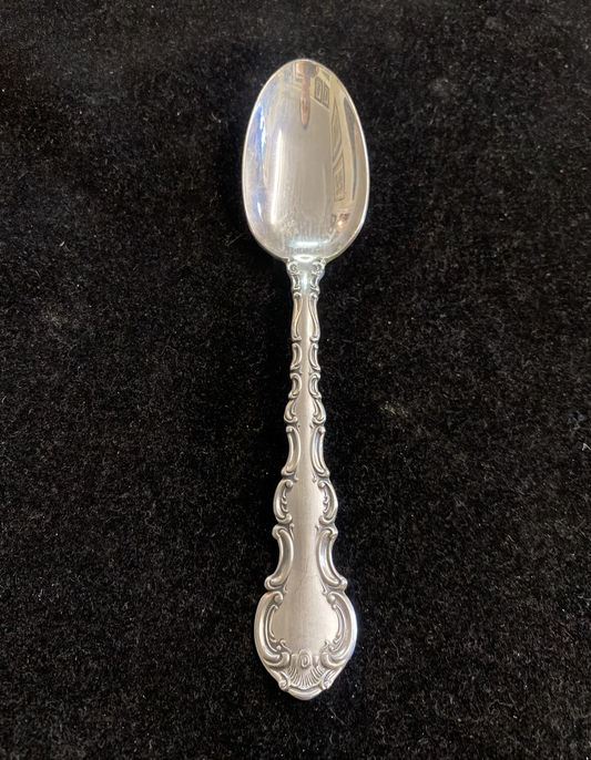 Gorham Sterling Strasbourg Sterling Silver Teaspoon 5 7/8" 34 grams spoon