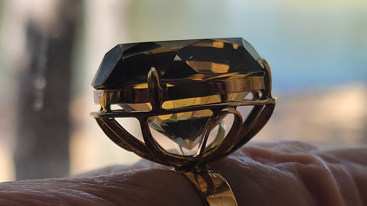 1960's 14K Yellow Gold Large Smoky Topaz Ring Size 6 9.4g