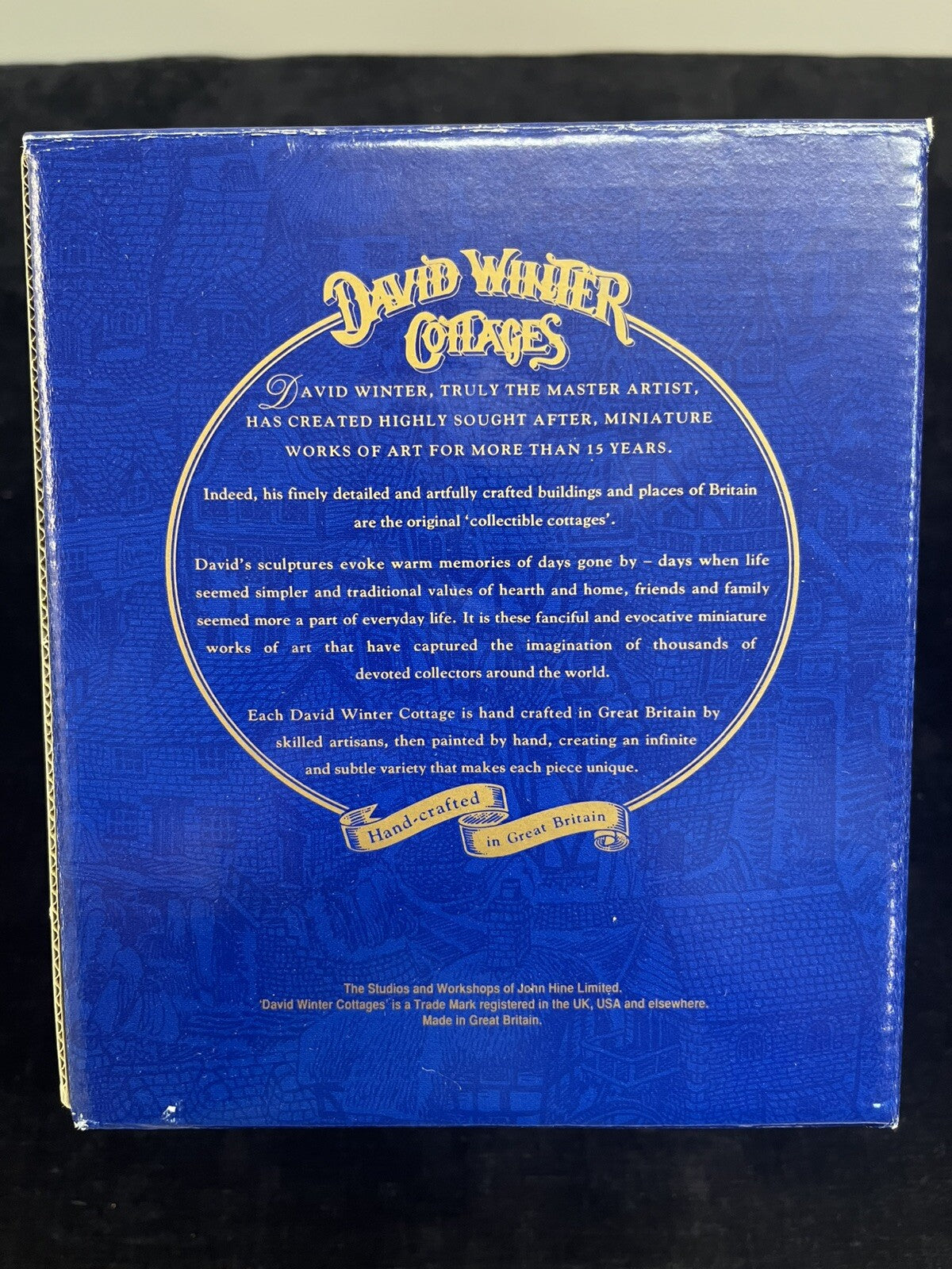 David Winter Gardener's Cottage mint condition w COA w/ original box 3x Seeds